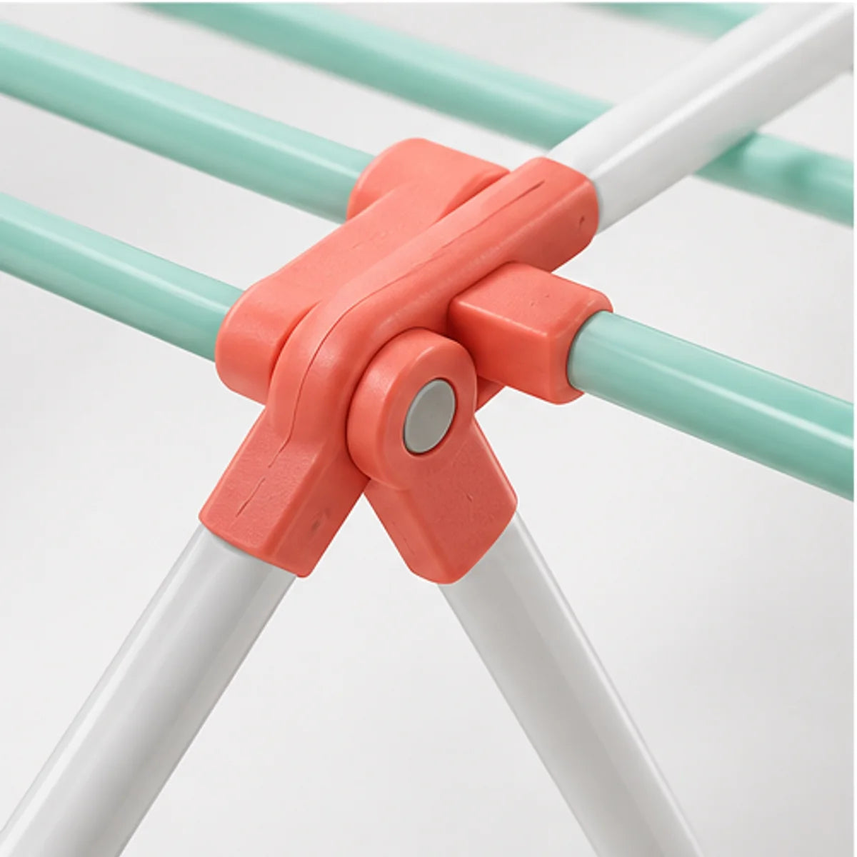 Fold-Flat Laundry Airing Stand — detail